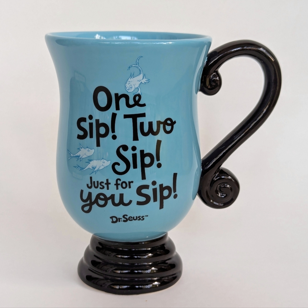 2013 DR. SEUSS Hallmark Cards Exclusive Pedestal Mug "One Sip! Two Sip!" Blue